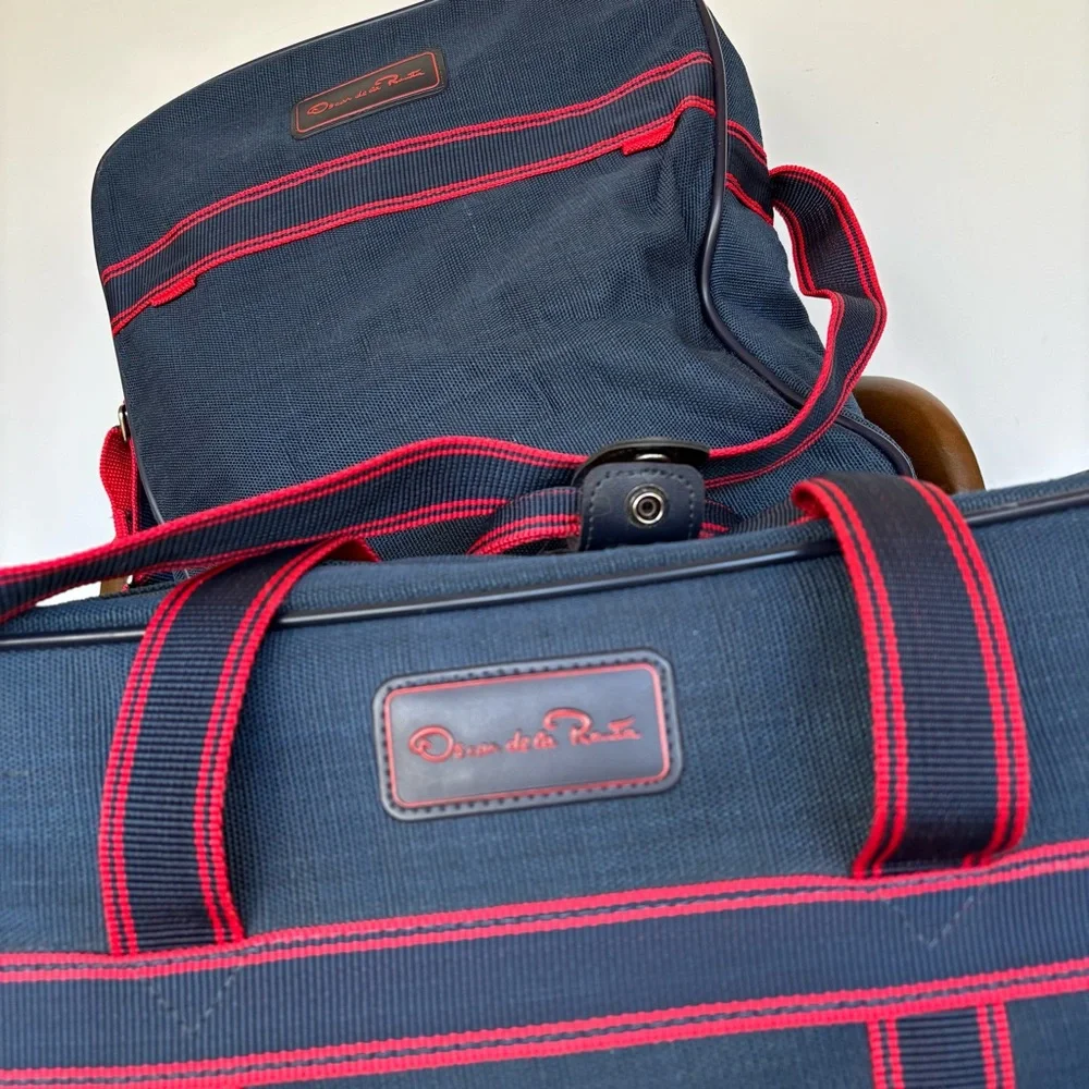 NWOT Oscar de la Renta Large Zip Suitcase—part of a set of 3